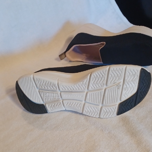 Skechers Women's Black Slip-On Sneakers Arch Confort Size 6 - Picture 4 of 4